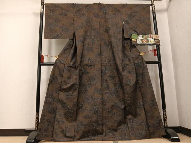 平和屋着物●都喜ヱ門 本場大島紬 7マルキ 草花文 藤絹織物謹製 証紙付き 正絹 逸品 AABK7114ph