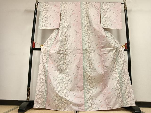 平和屋着物●本場大島紬 白大島 花蝶文 正絹 逸品 未使用 AABK7512fy