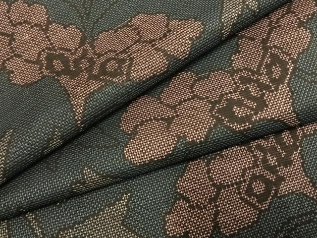 平和屋着物●本場大島紬 7マルキ 花唐草文 正絹 逸品 未使用 AABK7579fy