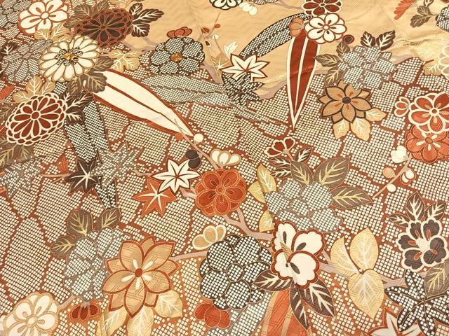 平和屋着物●十日町老舗ブランド 吉澤友禅 吾妻徳穂 振袖 駒刺繍 草花文 金彩 正絹 逸品 AABK7828fy