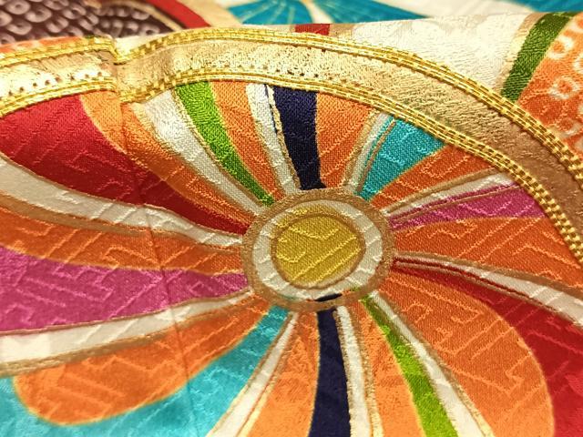 平和屋着物●豪華振袖 駒刺繍 舞花文 金彩 ロング丈 正絹 逸品 AABK8054fy