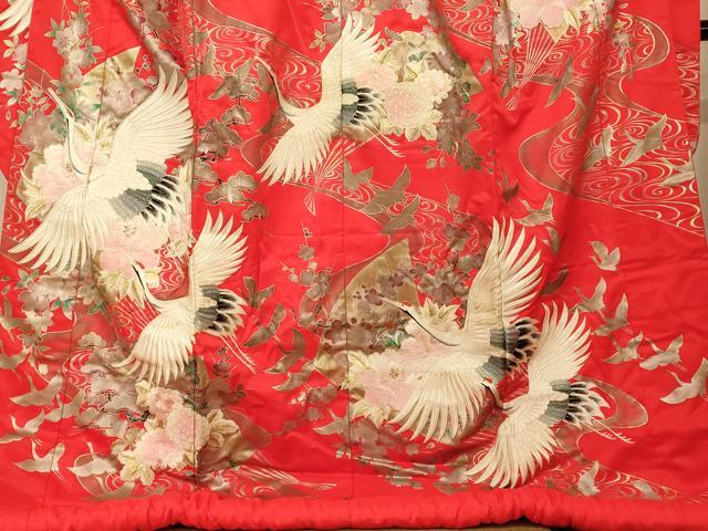 平和屋本店●色打掛 和装 婚礼 結婚式 花嫁 神社挙式 手描き 刺繍 飛鶴草花扇子文 金糸 金彩 ラインストーン 逸品 AABK8295fw