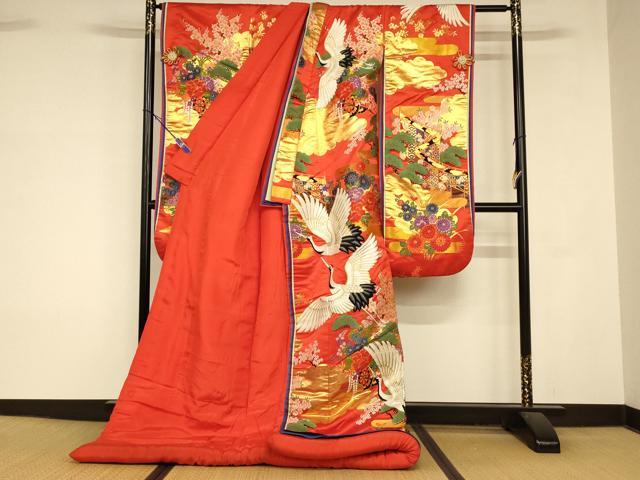 平和屋本店●色打掛 和装 婚礼 結婚式 花嫁 神社挙式 駒刺繍 唐織 飛鶴花車文 暈し染め 金銀糸 逸品 AABK8377fw