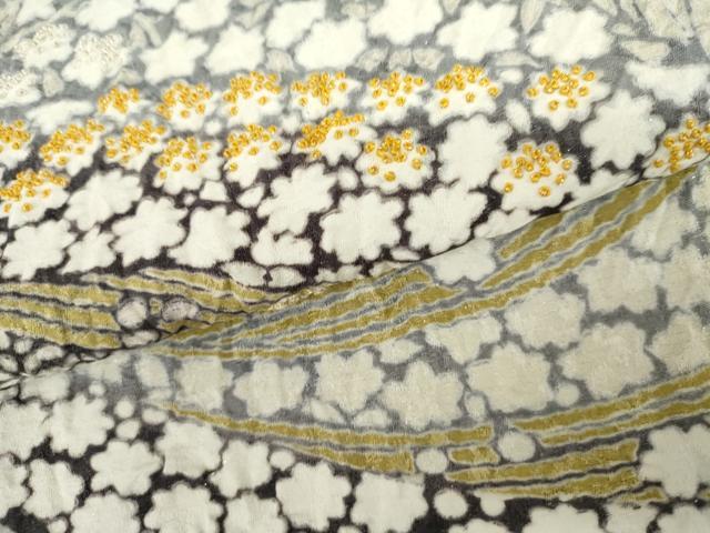 平和屋着物●中国三大刺繍 相良刺繍 訪問着 おぼろ染 重ね絞り 流水花文 銀通し地 正絹 逸品 AABK8606cs