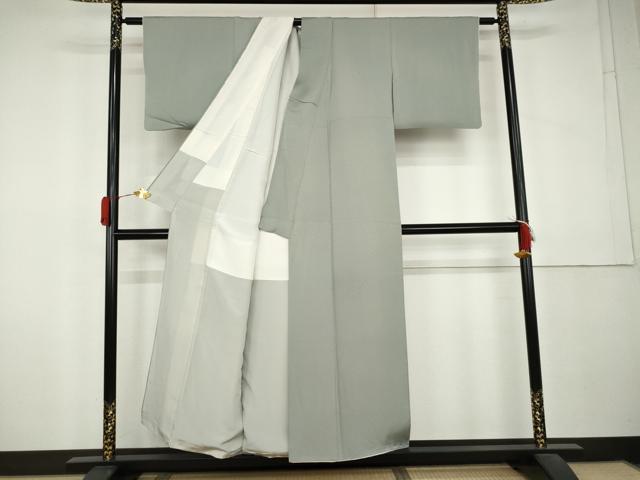 平和屋着物●上質な色無地 紗綾形地紋 柳鼠色 正絹 逸品 AABK8720cs