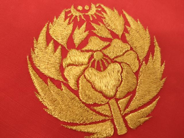 平和屋本店▼打敷 内敷2点セット 三角 刺繍 抱き牡丹 金糸 法衣 寺院 仏具 仏教 僧侶 神職 装束 AABK9312ja