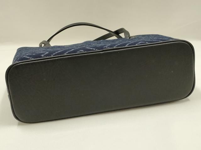 平和屋着物▼和装小物 和装バッグ ハンドバッグ トートバッグ 正藍つむぎ 紗綾型模様 くるみボタン 逸品 未使用 AABK9578ay