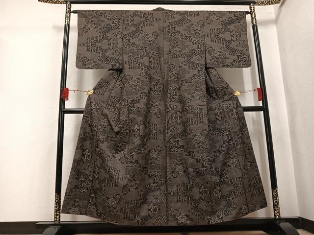 平和屋着物●本場大島紬 7マルキ 吉祥草花文 正絹 逸品 AABK9884ph
