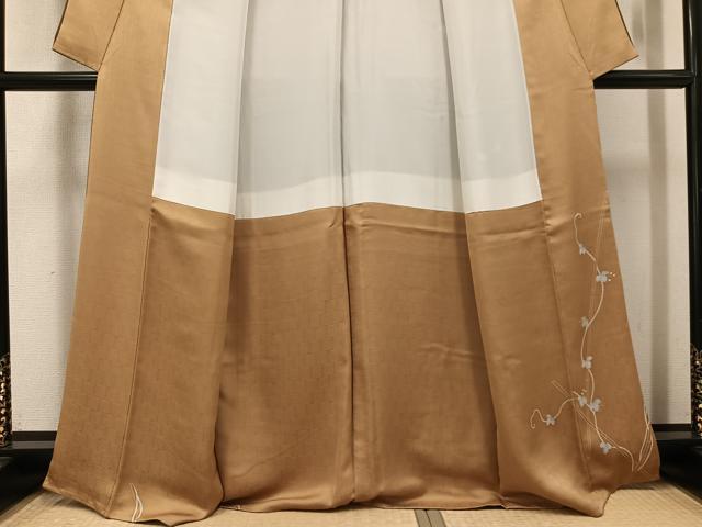 平和屋着物●訪問着 駒刺繍 葡萄蔦草文 暈し染め 金彩 正絹 逸品 AABK9916ph