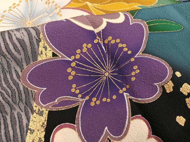 平和屋着物●豪華振袖 舞花文 暈し染め 金彩 正絹 逸品 AABK9990ph