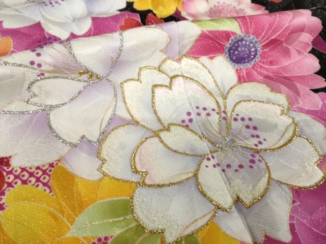 平和屋着物●豪華振袖 刺繍 雪輪花文 金銀糸 金彩 銀通し地 正絹 逸品 AABL0001ck