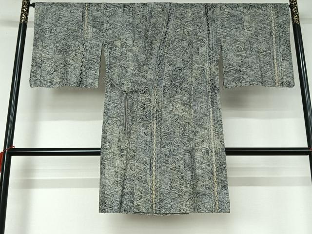 平和屋着物▽奄美伝統染色家 赤塚次男 道中着 スリーシーズン 春夏秋 塵除け 本場奄美大島本泥染 霞文 証紙付き 正絹 逸品 AABL0495jh