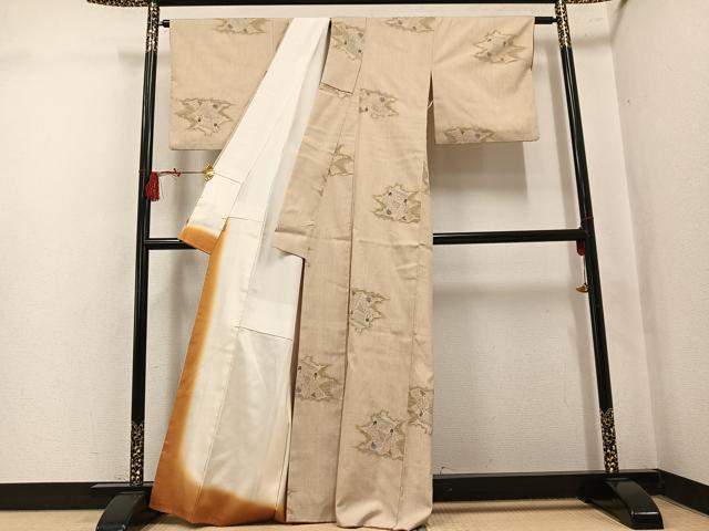 平和屋着物●本場結城紬 重要無形文化財 100亀甲 人物文 ますいわ屋扱い 証紙付き 正絹 逸品 AABL0608ph