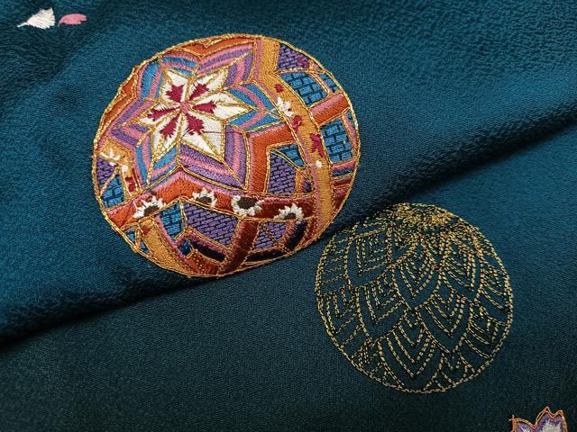 平和屋着物●豪華振袖 総刺繍 駒刺繍 花毬文 暈し染め 金糸 正絹 逸品 AABL0636ph