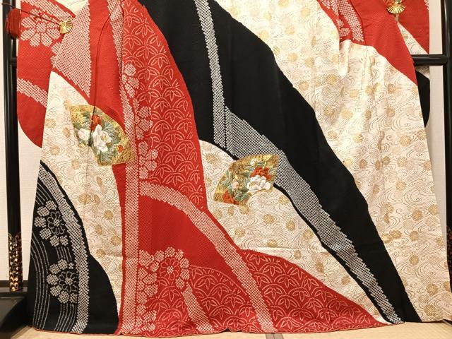 平和屋着物●豪華振袖 絞り 駒刺繍 地紙花文 金銀彩 正絹 逸品 AABL0674ph