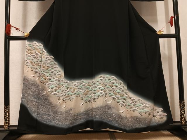 平和屋着物●豪華黒留袖 作家物 群れ鶴浜松文 暈し染め 金彩 正絹 逸品 AABL0675ph