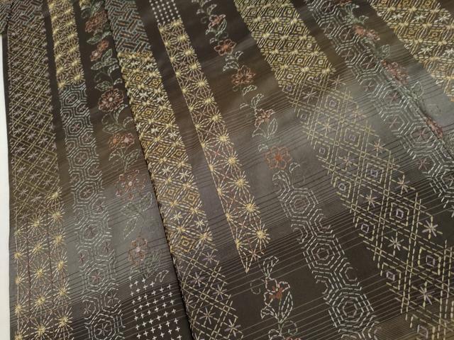 平和屋着物●本場縞大島紬 訪問着 総刺繍 刺し子 更紗花間道 正絹 逸品 未使用 AABL1162cs