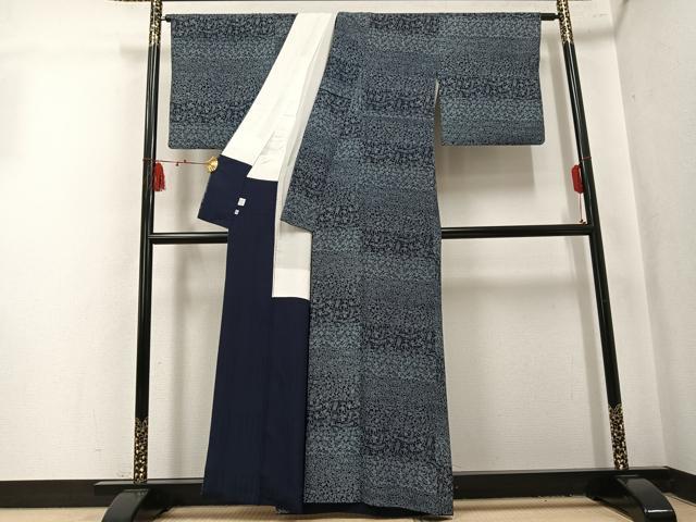 平和屋着物●藍造り国選定無形文化財 藍師・佐藤昭人 小紋 藍香房 横段吉祥文 正絹 逸品 AABL1327ph