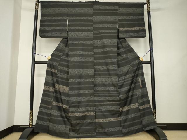 平和屋着物●二代目 川村久太郎 本場縞大島紬 訪問着 横段文 黒地 正絹 逸品 AABL1395ck