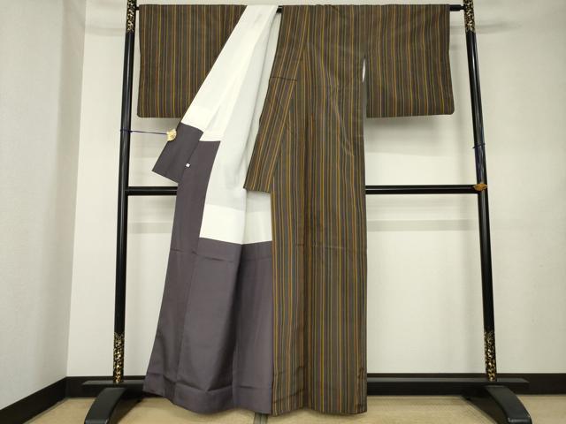 平和屋着物●本場黄八丈 黒黄八 平織 紬 縞 正絹 逸品 AABL1400ck