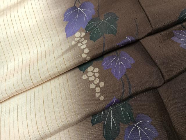 平和屋着物●上質な小紋 紬地 葡萄蔦の葉文 暈し染め 正絹 逸品 AABL1682ph