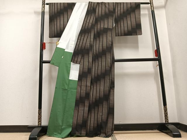 平和屋着物●本場大島紬 9マルキ 間道 小田急百貨店扱い 正絹 逸品 AABL1684ph