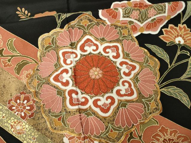 平和屋着物●豪華黒留袖 中国三大刺繍 相良刺繍 駒刺繍 正倉院更紗花文 金彩 正絹 逸品 AABL2112ck