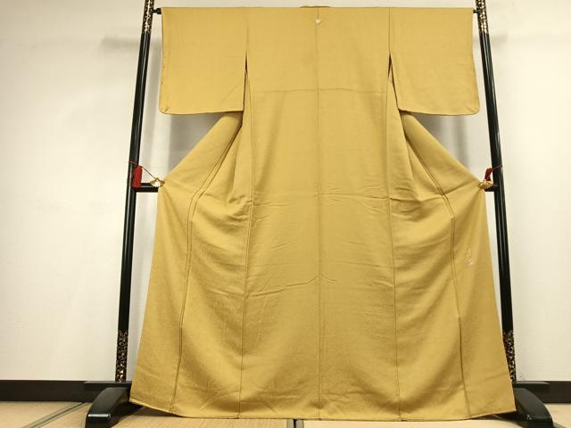 平和屋着物●上質な色無地 作家物 草花地紋 玉蜀黍色 正絹 逸品 未使用 AABL2972fy