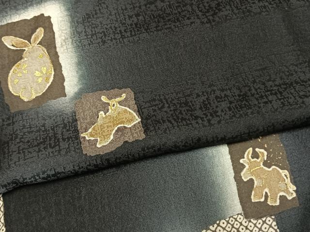 平和屋着物●訪問着 駒刺繍 十二支 暈し染め 黒地 金彩 ロング丈 正絹 逸品 AABL3148fy