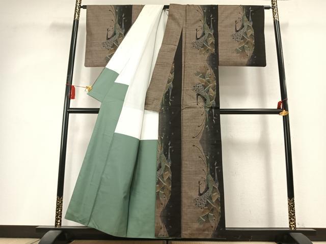 平和屋着物●本場大島紬 9マルキ 孔雀文 正絹 逸品 AABL3193fy