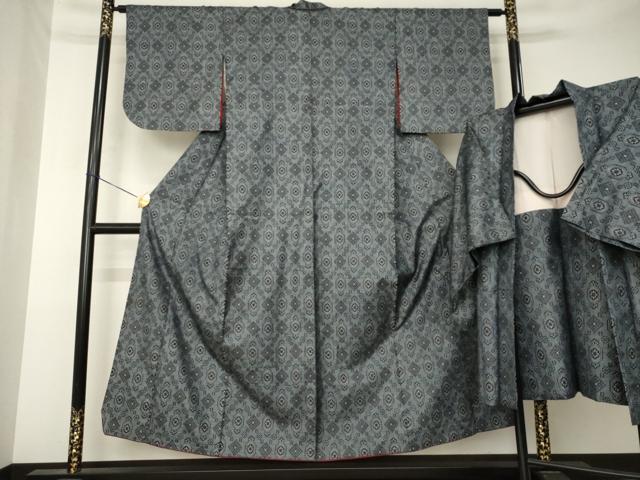 平和屋着物●アンティーク大島 本場大島紬 アンサンブル 割込み絣 亀甲花文 正絹 逸品 AABL3665ck