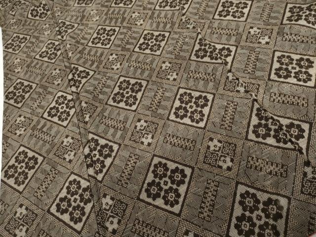 平和屋着物●本場大島紬 龍郷絣 花菱文 正絹 逸品 AABL4126cs