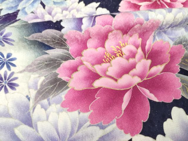平和屋着物●豪華振袖 刺繍 花蝶文 暈し染め 金彩 銀通し地 正絹 逸品 AABL5511ck