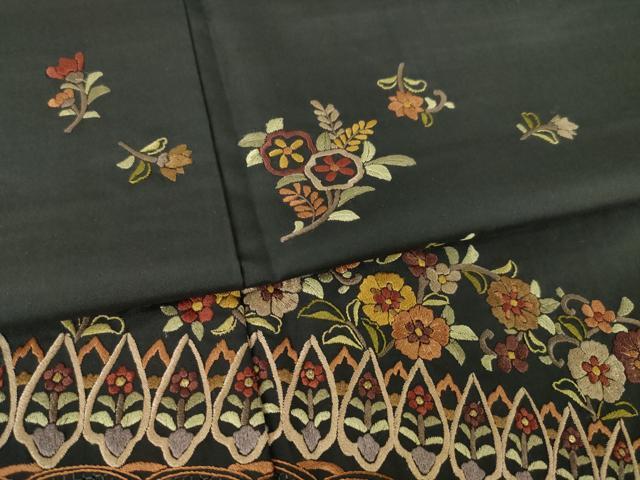 平和屋着物●本場縞大島紬 訪問着 総刺繍 草花文 黒地 ロング丈 正絹 逸品 AABL5567ck