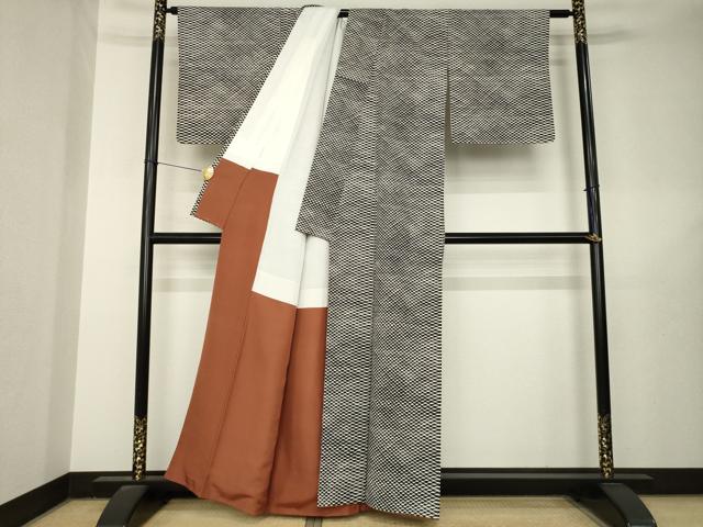 平和屋着物●上質な小紋 紬地 鱗文様 黒地 正絹 逸品 AABL5569ck