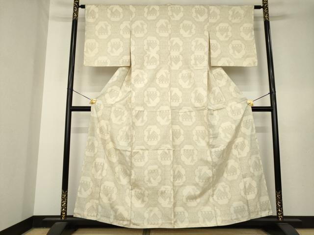 平和屋着物●本場大島紬 白大島 9マルキ 有栖川文様 正絹 逸品 AABL5599ck