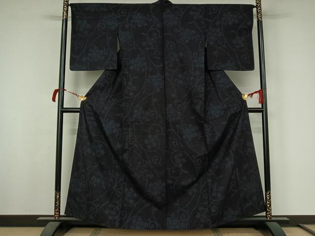 平和屋着物▽本場結城紬 重要無形文化財 単衣 80亀甲 花唐草文 正絹 逸品 未使用 AABL6792jh