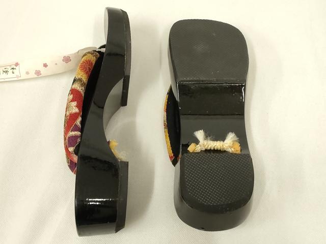 平和屋着物▼和装小物 下駄2点セット 鼻緒:花柄 更紗 舞蝶 逸品 未使用 AABL7197ay