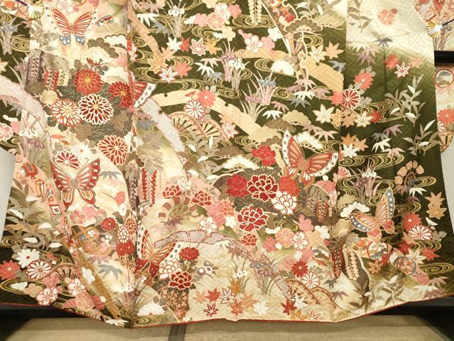 平和屋着物●豪華振袖 駒刺繍 吉祥花蝶宝尽くし 金彩 正絹 逸品 AABL7210ck