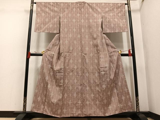 平和屋着物●本場琉球絣 紬 菱文 やまと金ラベル 正絹 逸品 AABL7329ph