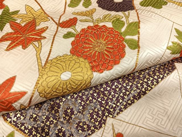 平和屋着物●豪華振袖 駒刺繍 草花文 金彩 正絹 逸品 AABL7353ph