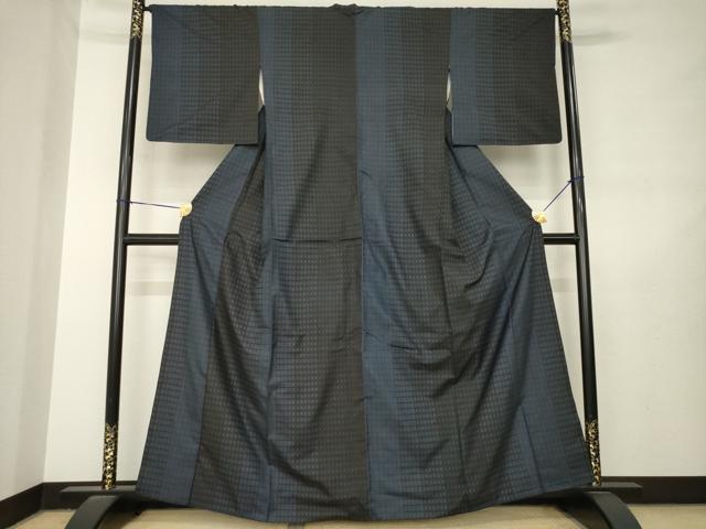 平和屋着物●本場大島紬 7マルキ 格子 黒地 正絹 逸品 AABL7557ck