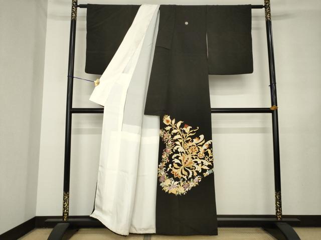 平和屋着物●豪華黒留袖 刺繍 更紗花文 金糸 金彩 正絹 逸品 AABL7587ck
