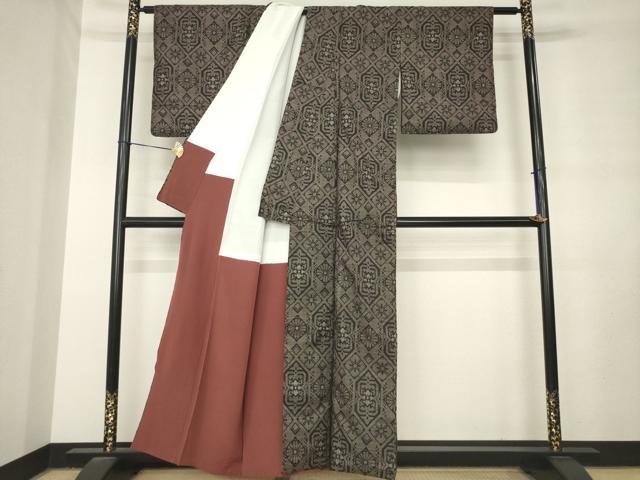 平和屋着物●本場大島紬 7マルキ 亀甲花文 正絹 逸品 AABL7633ck