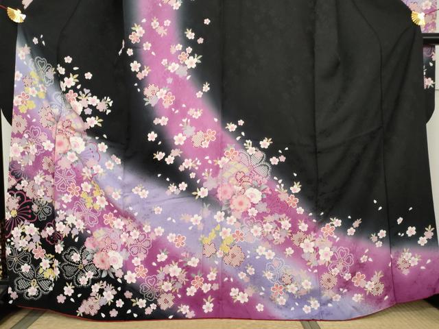 平和屋着物●豪華振袖 雪輪花文 暈し染め 黒地 金彩 正絹 逸品 AABL7642cs
