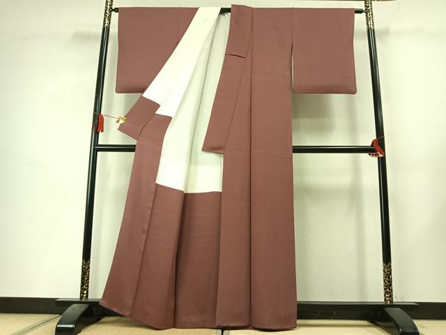 平和屋着物●上質な色無地 作家物 本草木染 紋意匠 蘇芳香色 正絹 逸品 AABL8078fy