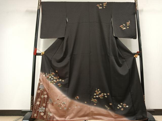 平和屋着物●訪問着 駒刺繍 駒 草花文 暈し染め 黒地 金銀彩 正絹 逸品 未使用 AABL8279fy