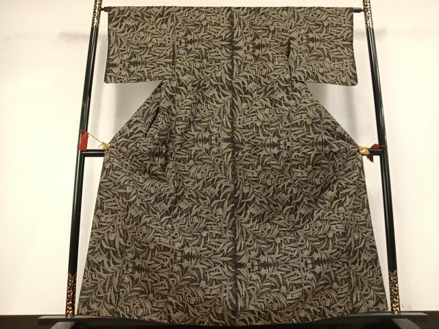 平和屋着物●本場大島紬 7マルキ 草花文 正絹 逸品 AABL8299fy