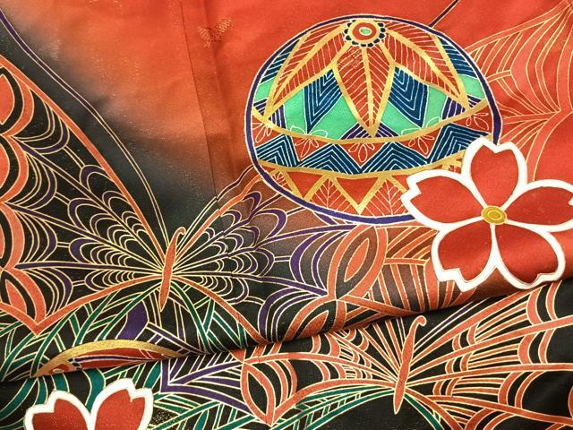 平和屋着物●豪華振袖 花蝶鞠文 暈し染め 金彩 金通し地 正絹 逸品 AABL8598fy
