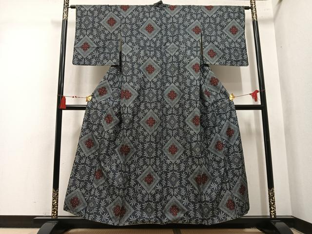 平和屋着物●本場大島紬 割込み絣 草花文 正絹 逸品 AABL8806ph